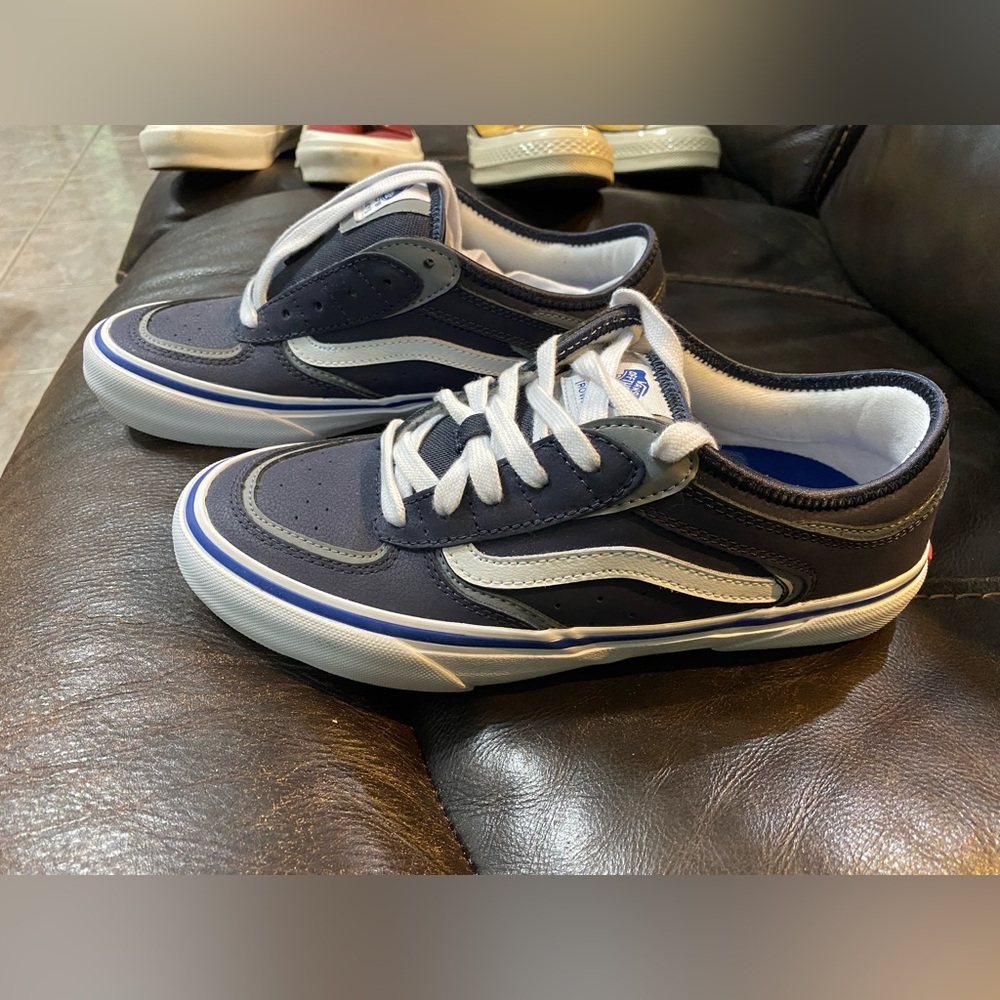 Never worn** Vans POPCUSH skateboarding shoes. Navy/grey/white. Size 6.5 Men’s